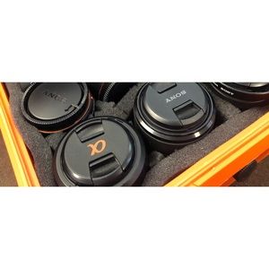 Sony e35mm F1.8 OSS lens